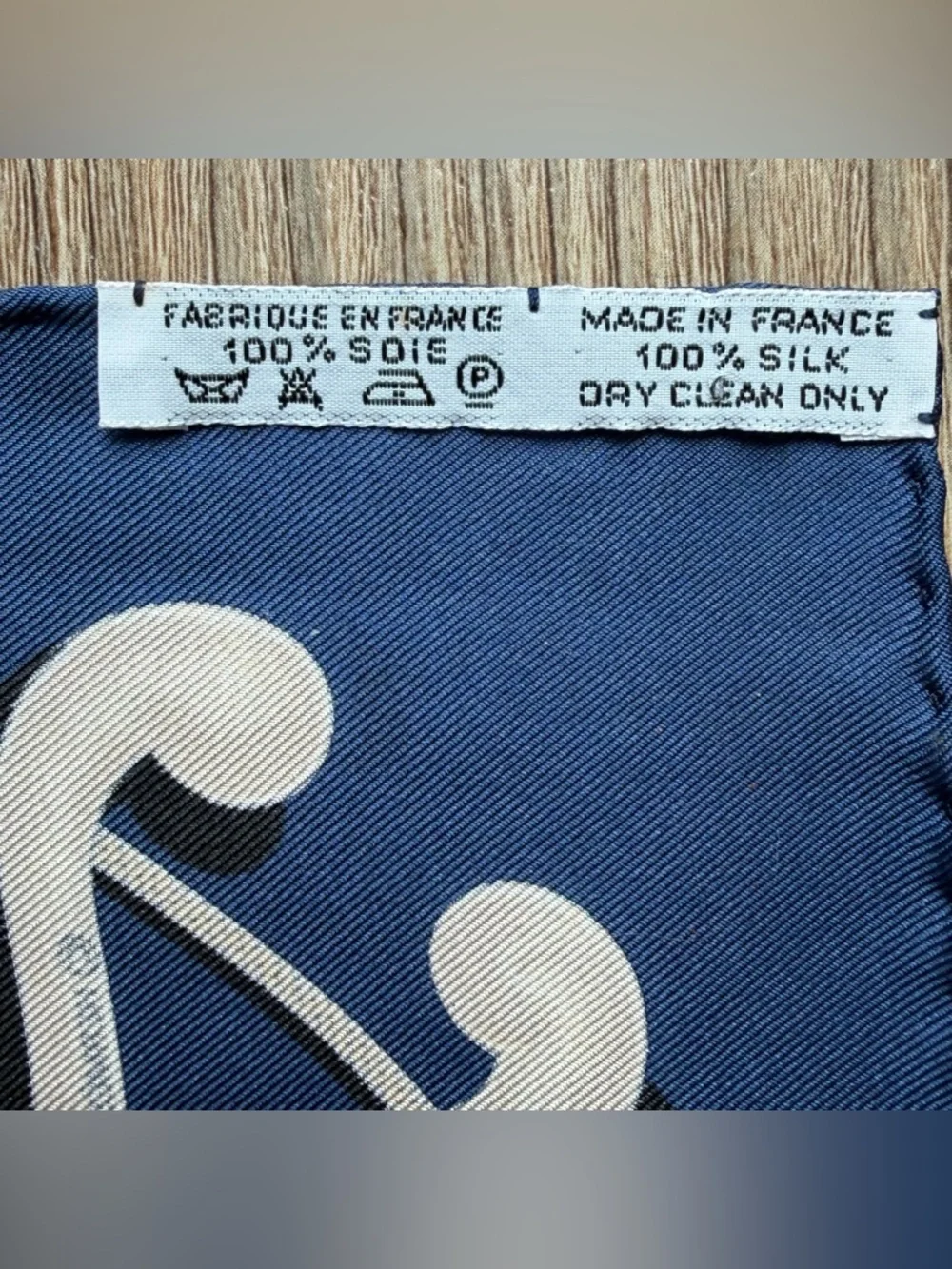 Hermès Cannes et Pommeaux Silk Pocket Square Scarf Navy Red 16.5” - Picture 4 of 4